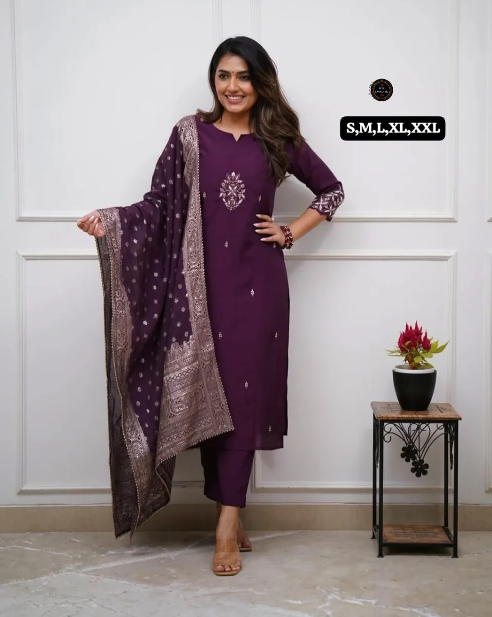 PV Chanderi Paan Neck Kurti Set with Jacquard Dupatta